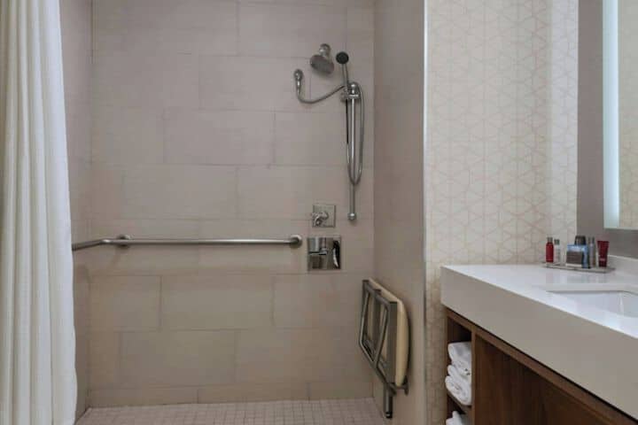 Room 42 of 156